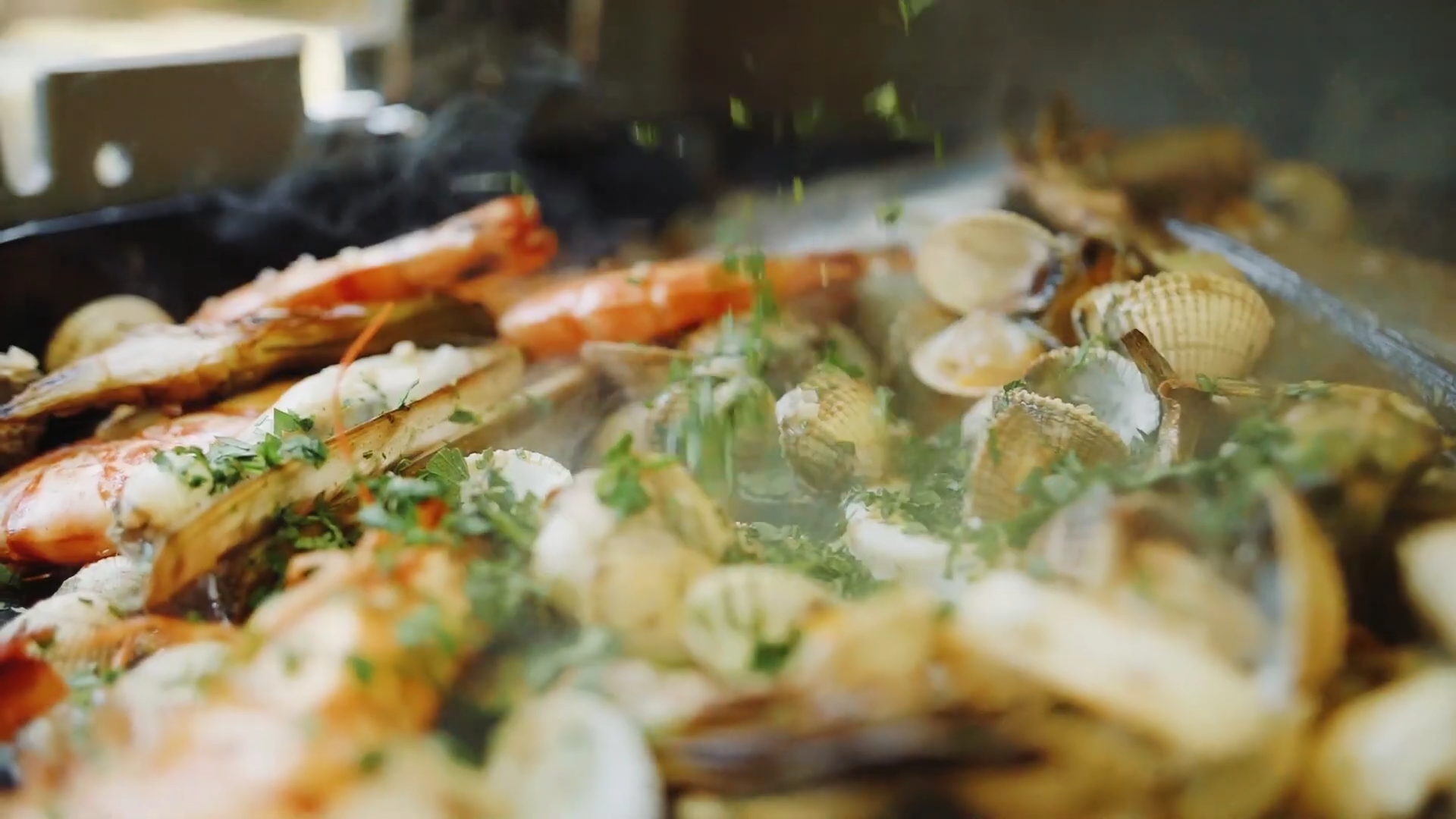 2019 04 17 10 07 55 2 Comment Réaliser Des Pâtes De Fruit De Mer Au Barbecue Weber  You Tube