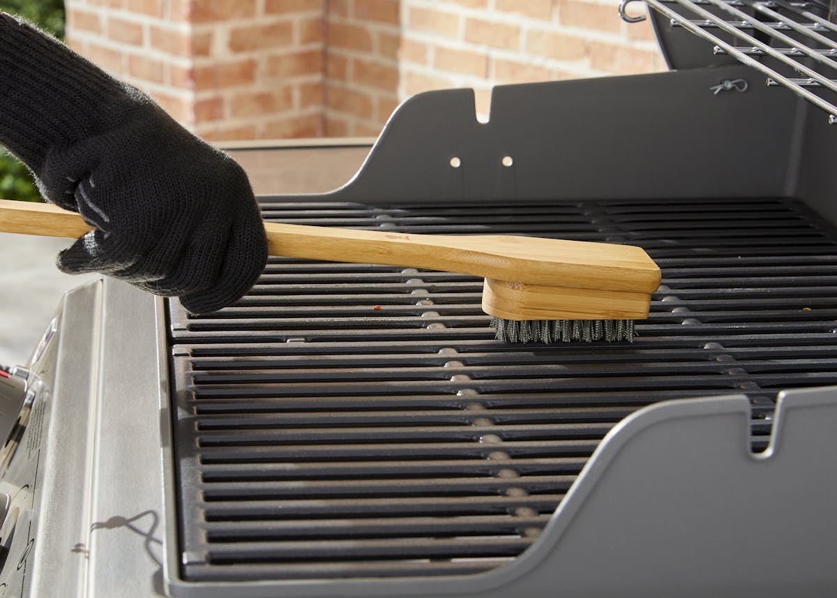 Comment nettoyer les grilles d'un barbecue - Inspirations & Conseils