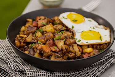Bacon and Mushroom Breakfast Hash 