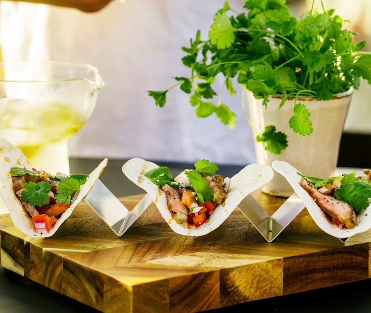 MINITORTILLA MED GRILLET NAKKEFILET Snacks Weber Opskrifter