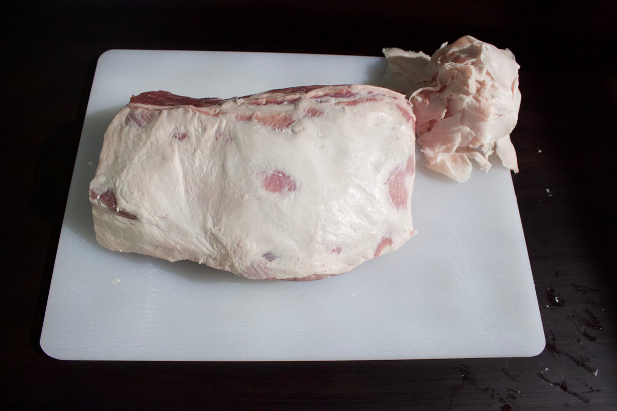 Trimming pork clearance shoulder