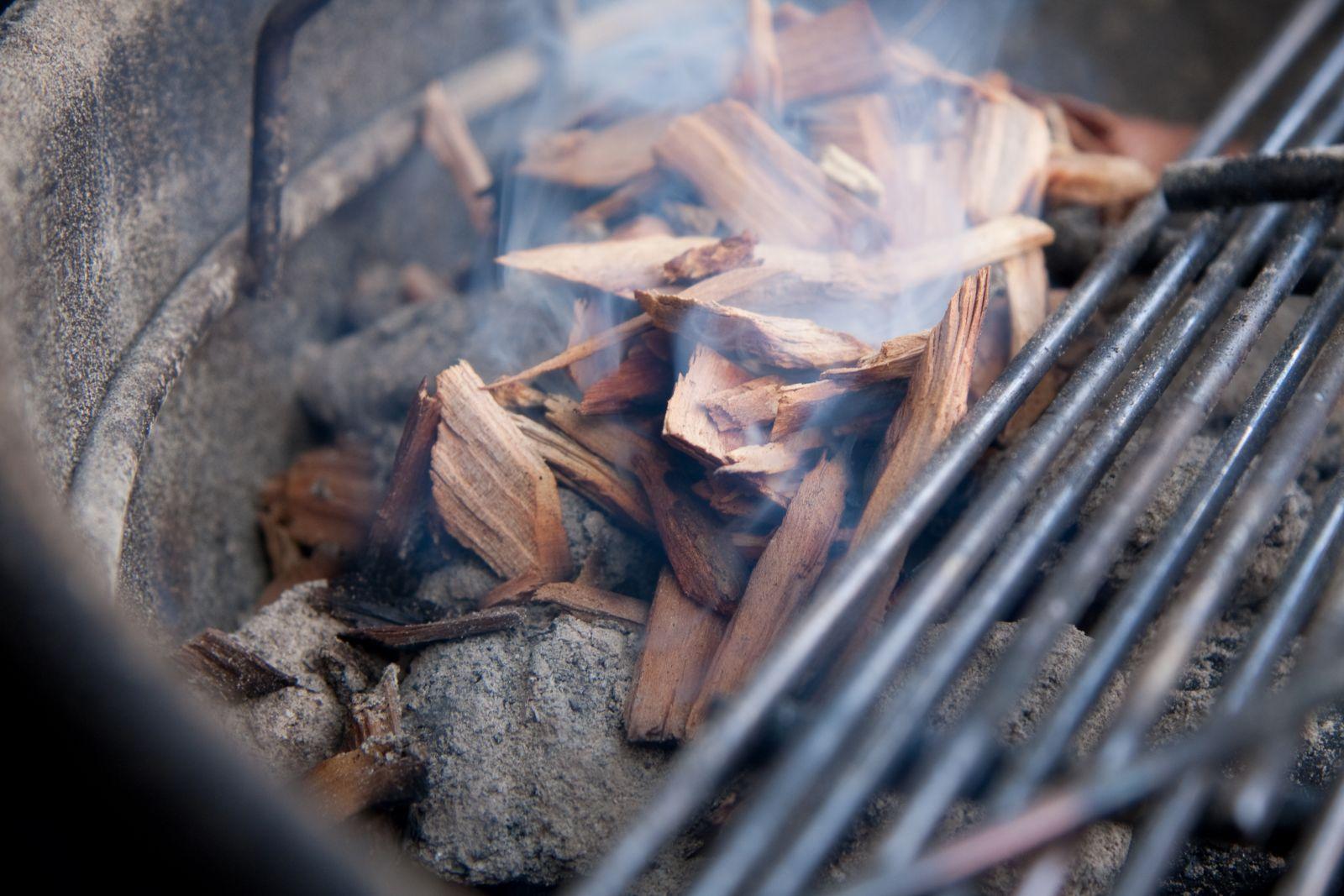 smoking meat in a weber kettle