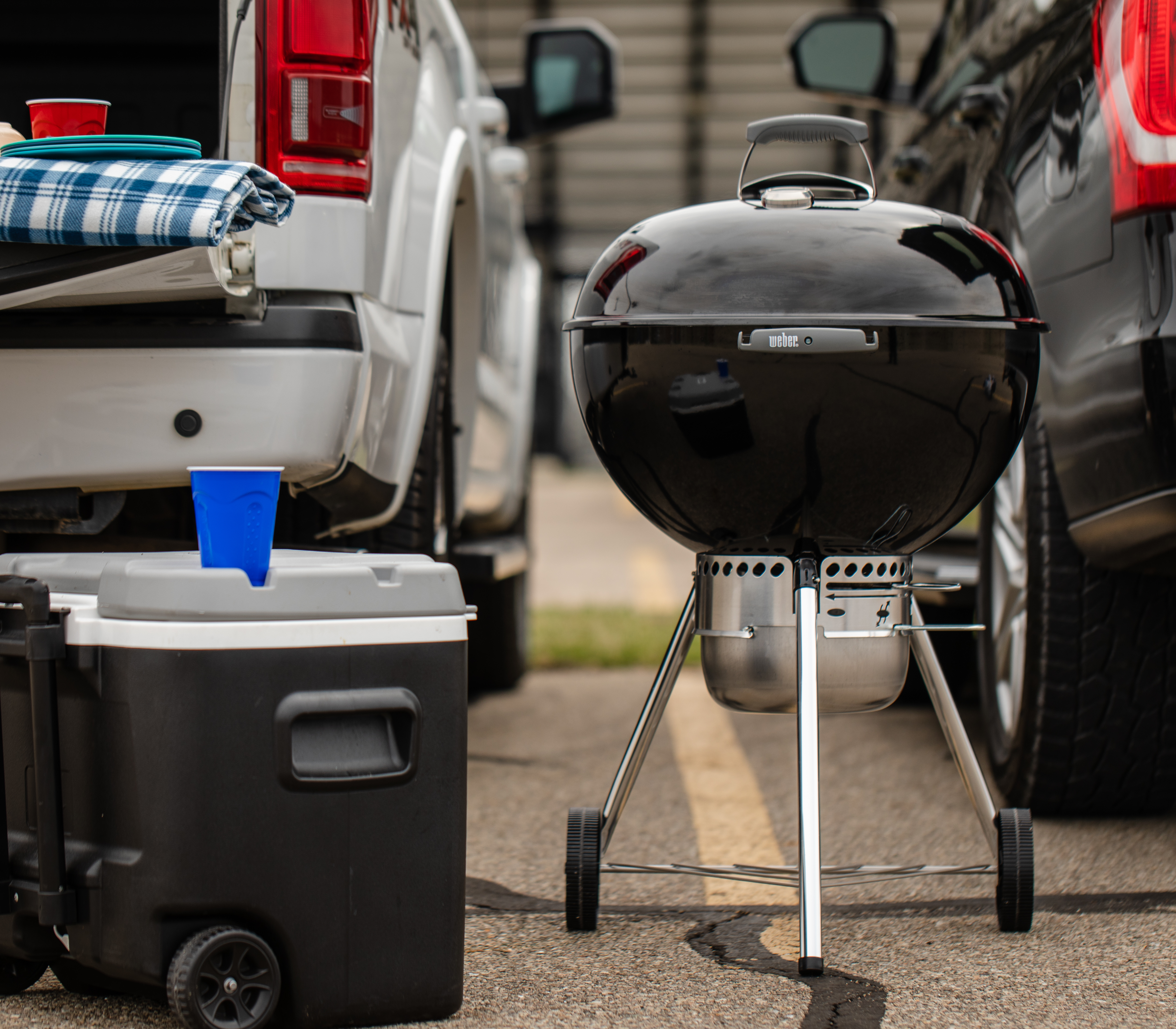 Weber shop tailgate grill