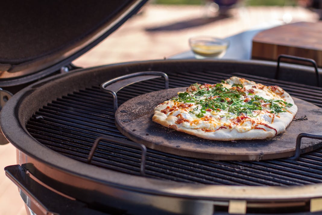 Using Pizza Stone | & | Weber Grills