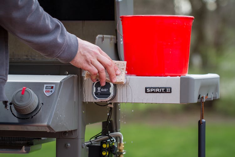 SeasontoSeason Cleaning Tips Burning Questions er Grills