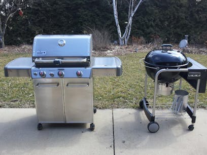 https://content-images.weber.com/content/blog/hero-images/5318cbb1451de_2014-04-week-1-New-Grills-Kempster-Gas-or-Charcoal-The-Debate-Rages-On-PHOTO-small.jpg?fit=crop&crop=focalpoint&w=684&h=306&auto=compress,format&fp-x=0.5&fp-y=0.5&fp-z=1