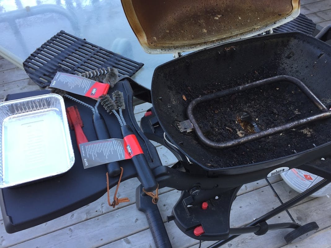 Clean weber q grill online