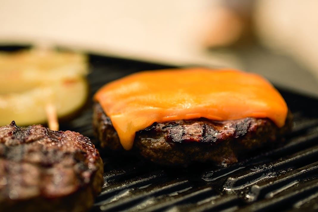 How to make burgers on an electric grill 