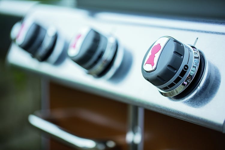 Why Won't My Gas Grill Get Hot? Tips & Techniques er Grills