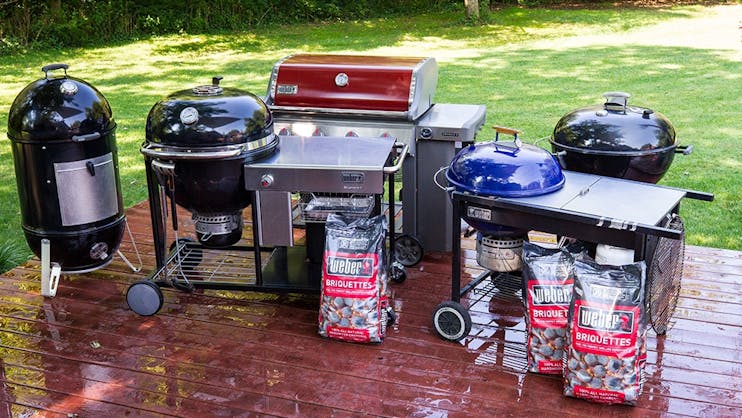 https://content-images.weber.com/content/blog/hero-images/599f23a2a885e_Grills-Briquettes_1000.jpg?auto=compress,format&w=742&h=434