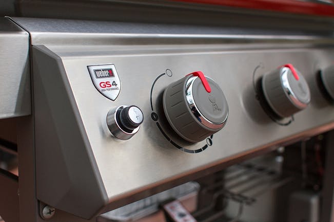 How to Safely Connect a Propane Tank to Your Grill