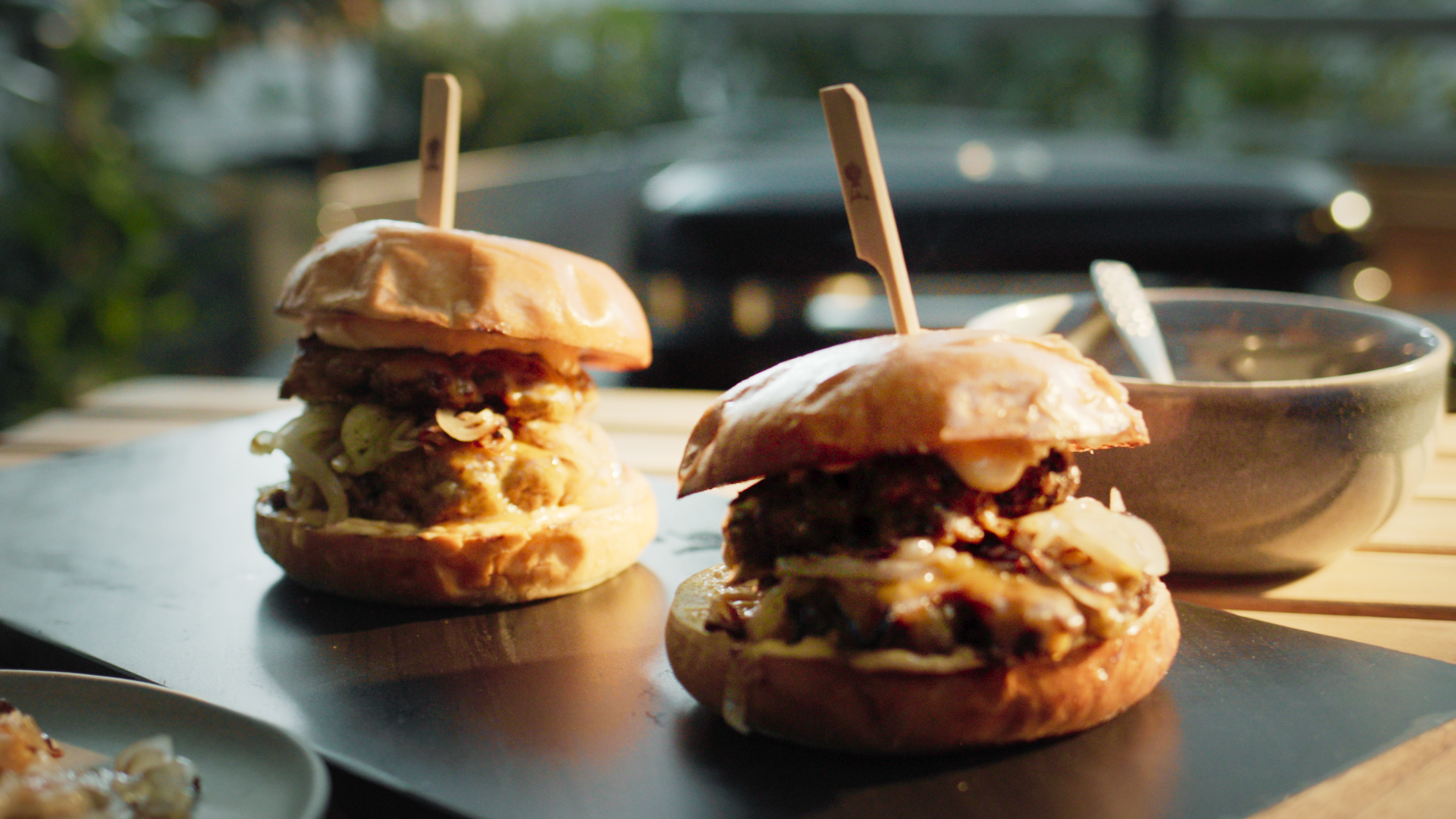 Double Smashed Cheeseburgers 