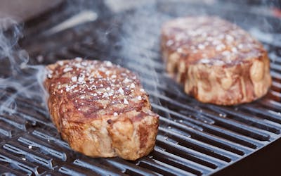 Setting up your Weber Q barbecue for Direct Cooking (+ MODELS)