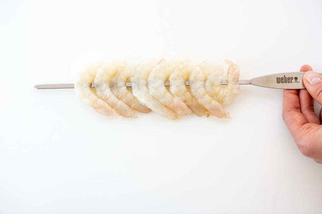How To Thread Prawn Skewers 6