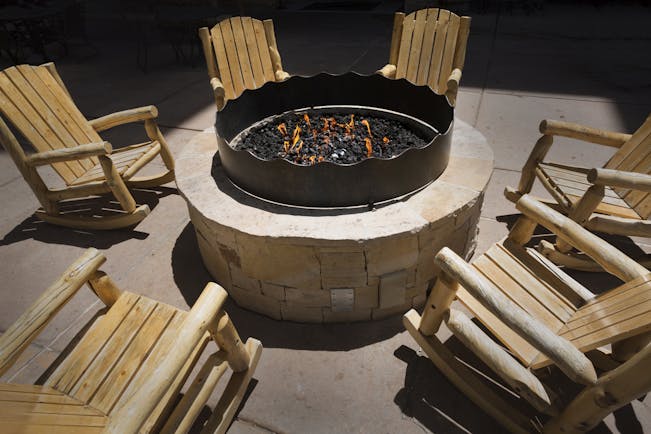 Grillkota: die offene Holz-Grillhütte