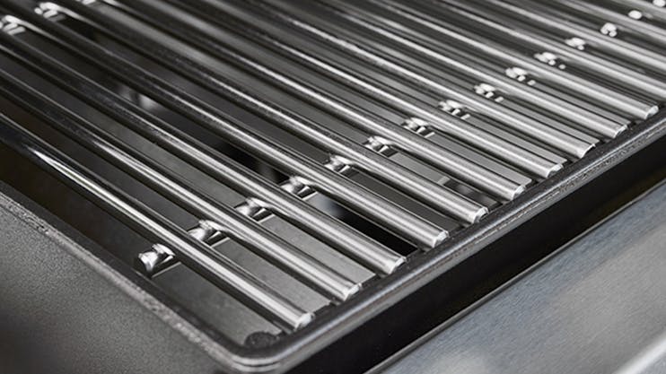 Keep your Weber Summit shining: the ultimate cleaning and maintenance guide