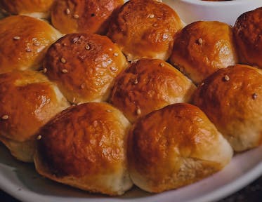 Cast-Iron Caprese Pizza Pops