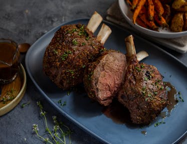 Thyme and Horseradish Crusted Beef Roast with Red Wine Jus