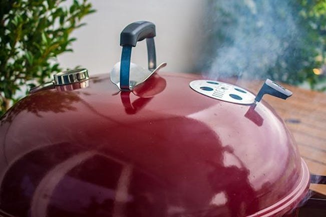 Magic of lid down barbecuing