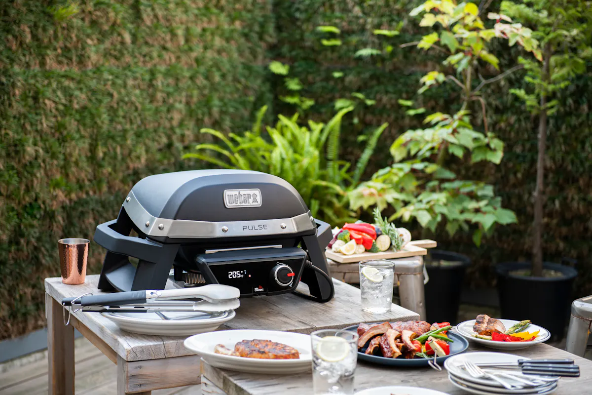 WEBER PULSE 1000とHyLife pork®︎で最高のお家グリルを！ | Weber JP