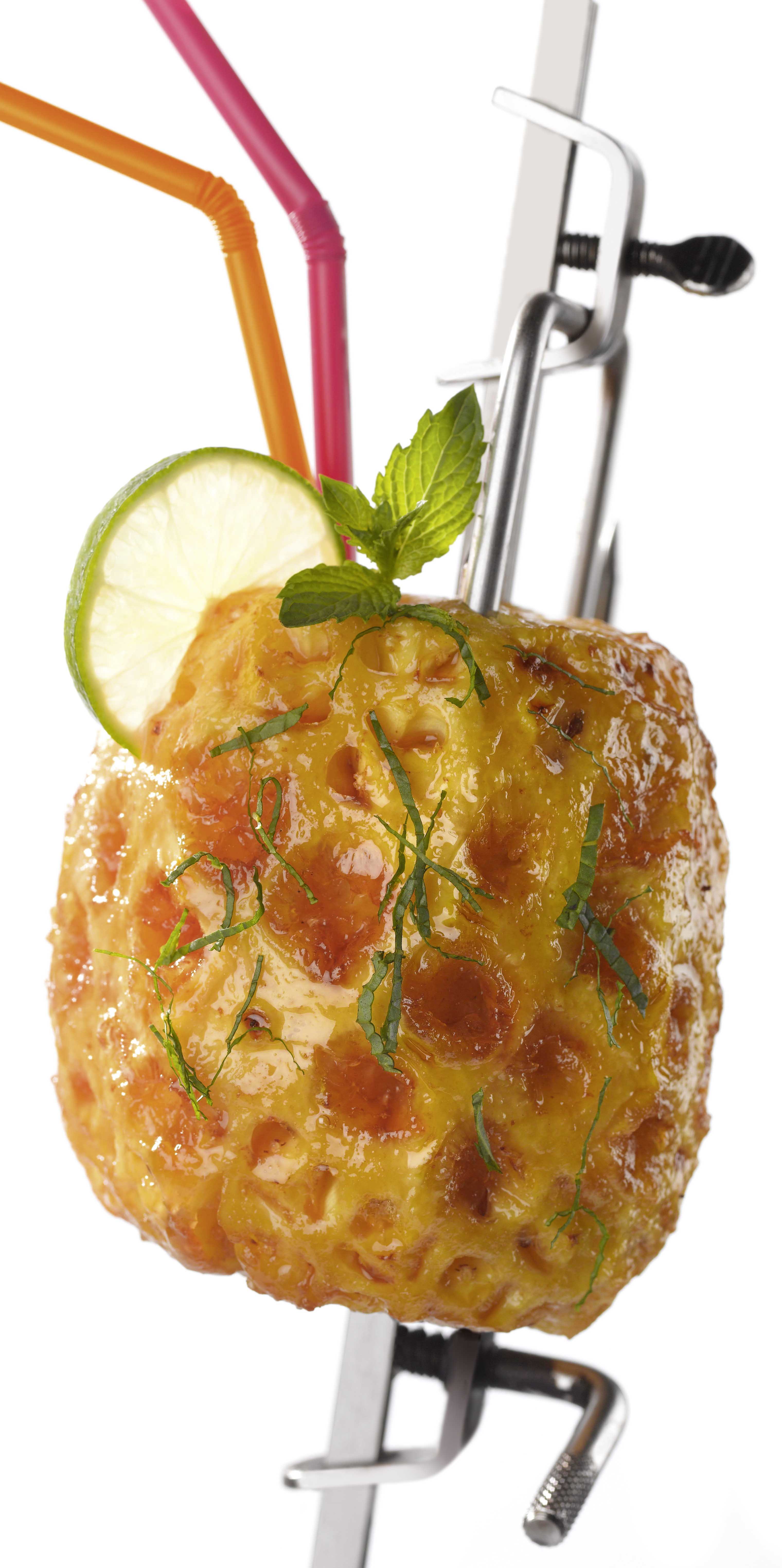 Ananas Mariné Au Mojito Rôti À La Broche Barbecues Weber C Photo Rougereau Bd