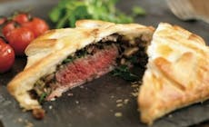 Beef  En  Croute 346X318