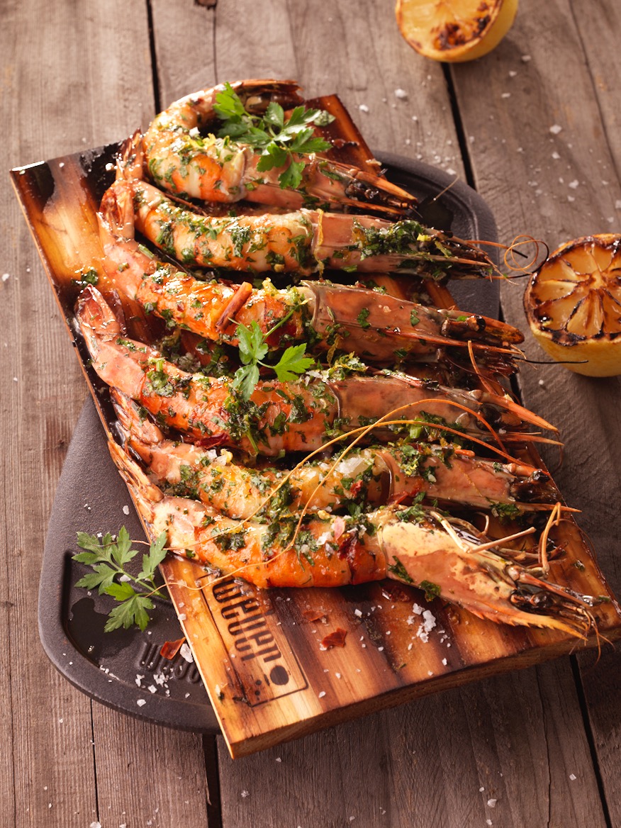 Ceder Planked King Prawns  Weber  R1 0050