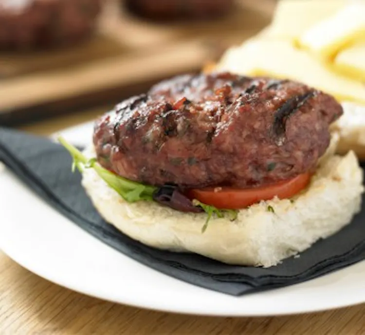 Hamburgers in Toasted Sesame Buns | Official Weber® Website
