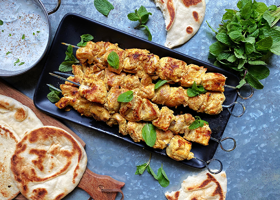 Tandoori Chicken Skewers With Naan Bread Bd