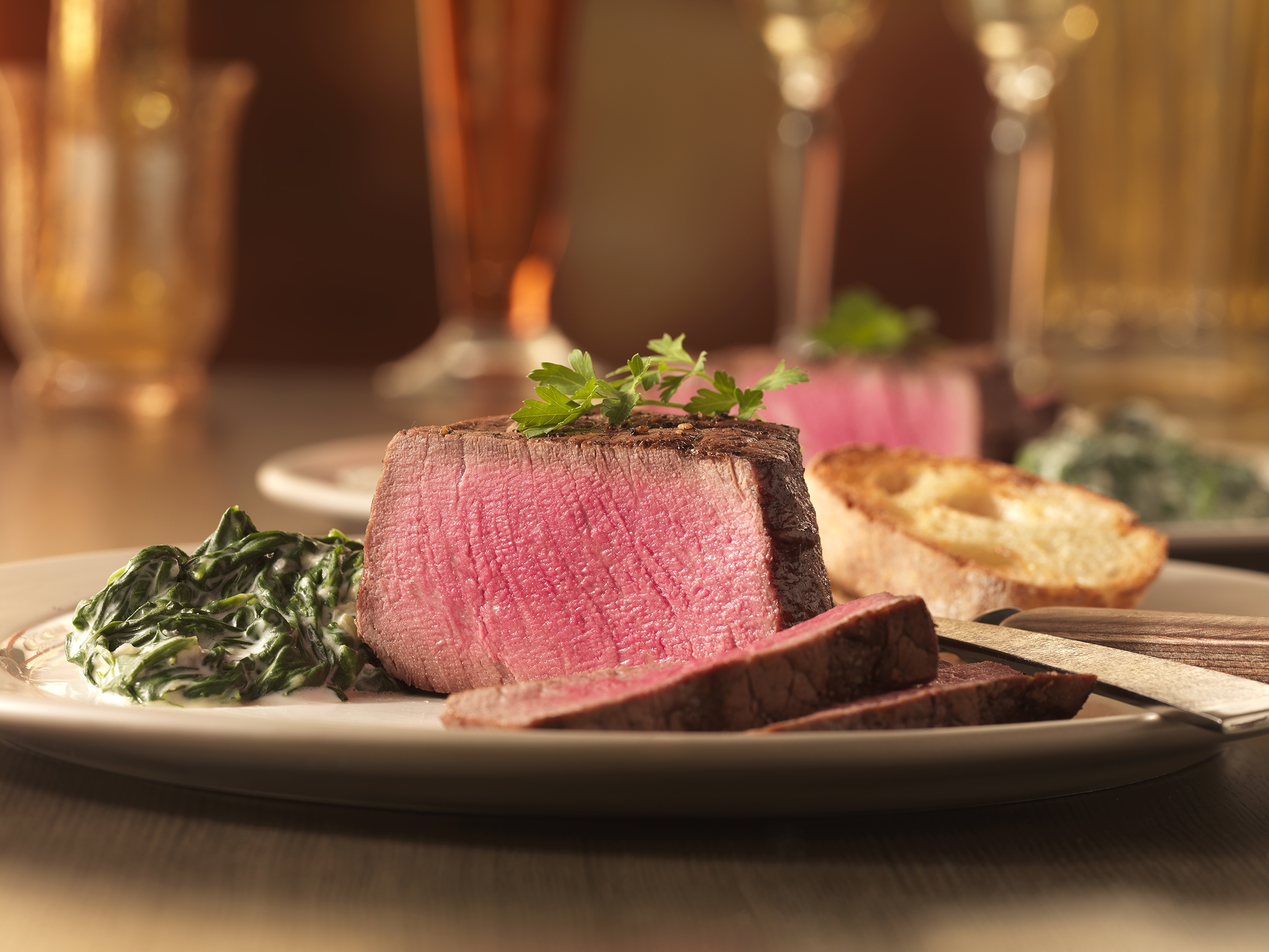 Filet Mignon Steaks With Gorgonzola Creamed Spinach