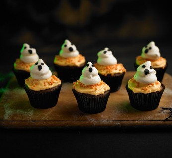Ghostly Cupcakes 346X318