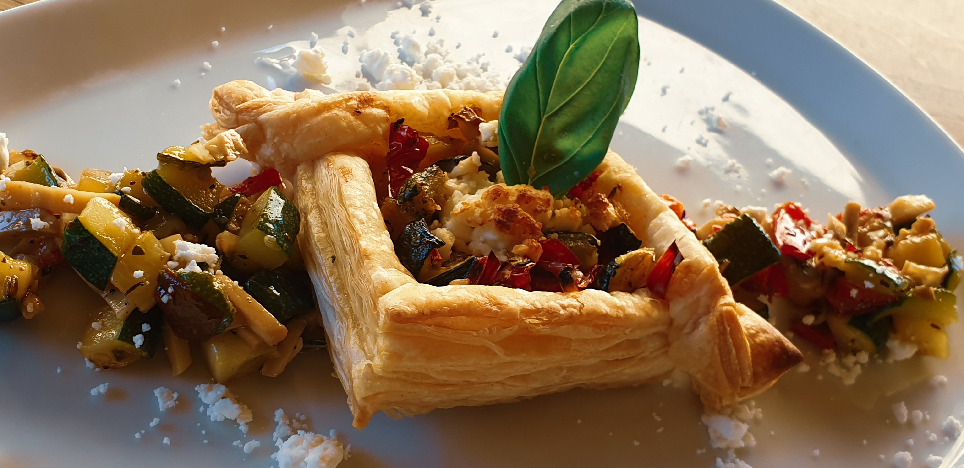 Vegetarisches Blätterteig Schiffchen