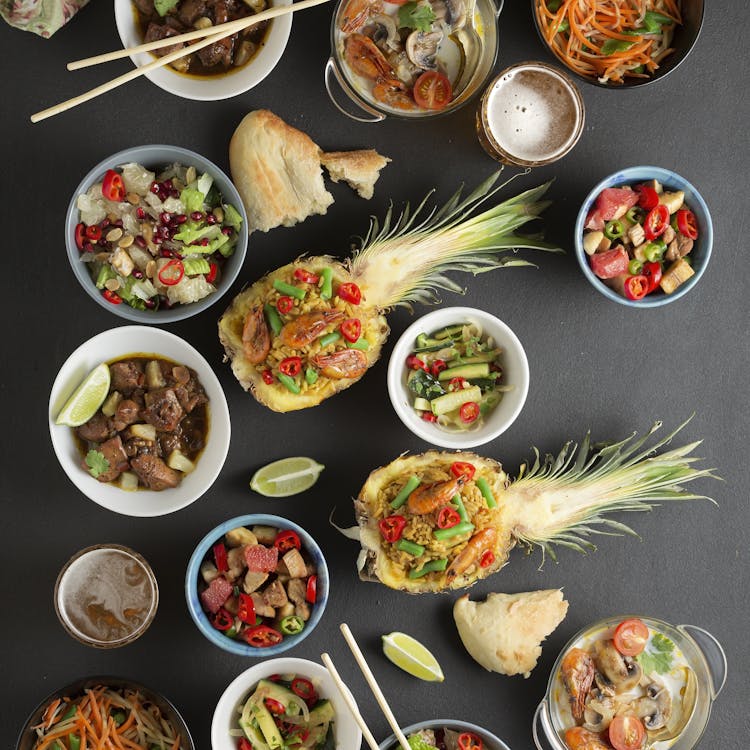 Hahnchen Curry Aus Der Ananas Geflugel Weber Rezepte