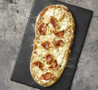 Pizza Pancetta Zucchine E Scamorza Affumicata 346X318