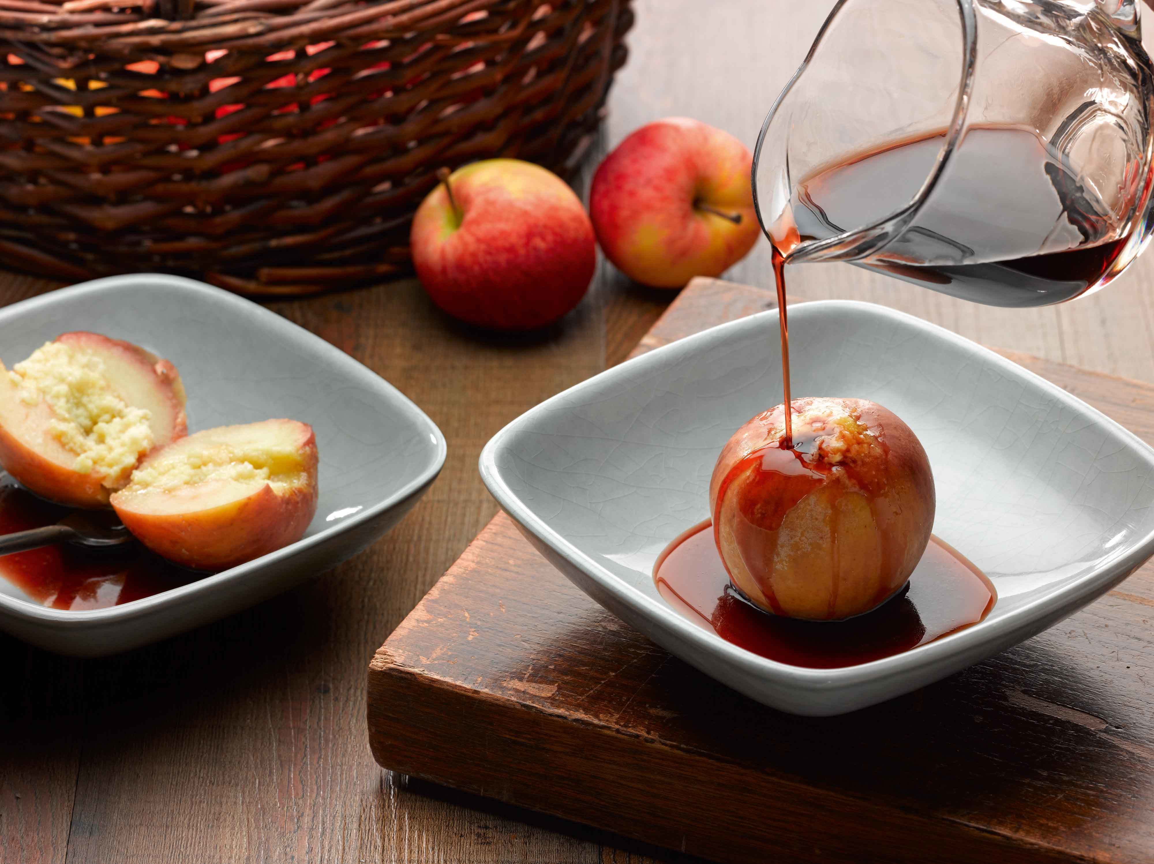 Pomme D Amour À Notre Façon Crèmes Amandes Cassis Et Bonbon À La Rose Barbecues Weber Bd