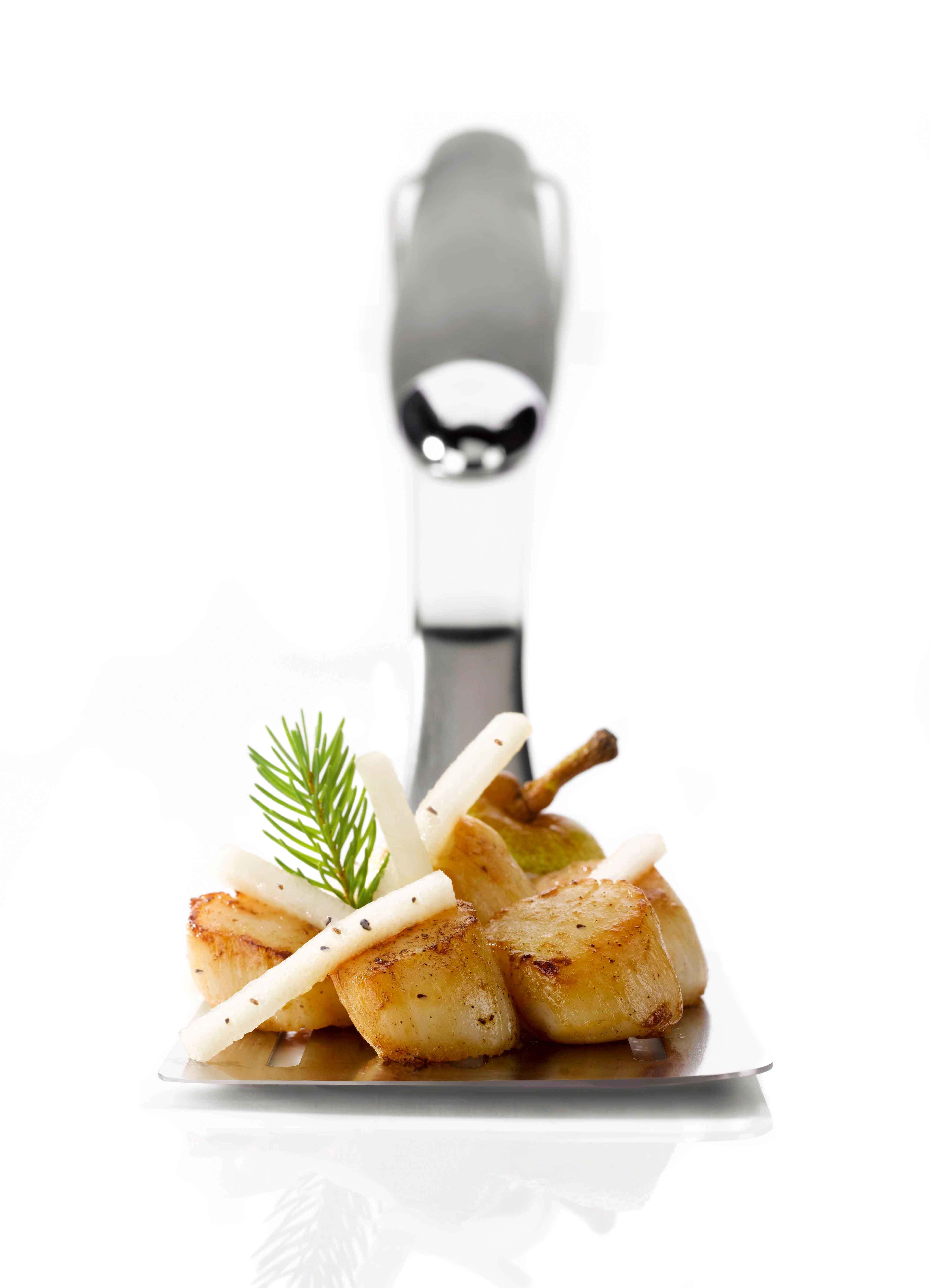 Saint Jacques Caramélisées À La Plancha Au Sirop De Sauterne Mikado De Poires Bd