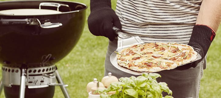 Weber Pizza (Čištění grilu, Čištění grilu Před, důkladně očistěte, důkladně očistěte rošt) Weber Pizza