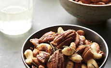 Spiced Nuts Iso39 750X750