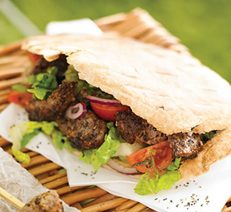 Mustard Steak & Tomato Salad Pitta Pockets | Beef | Weber recipes