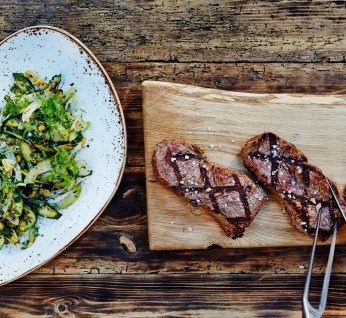 Steak With Barbecued Courgette And Fennel Salad Featured 346X318