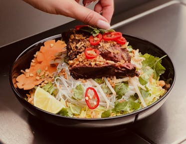 Vietnamesischer Skirt-Steak-Salat