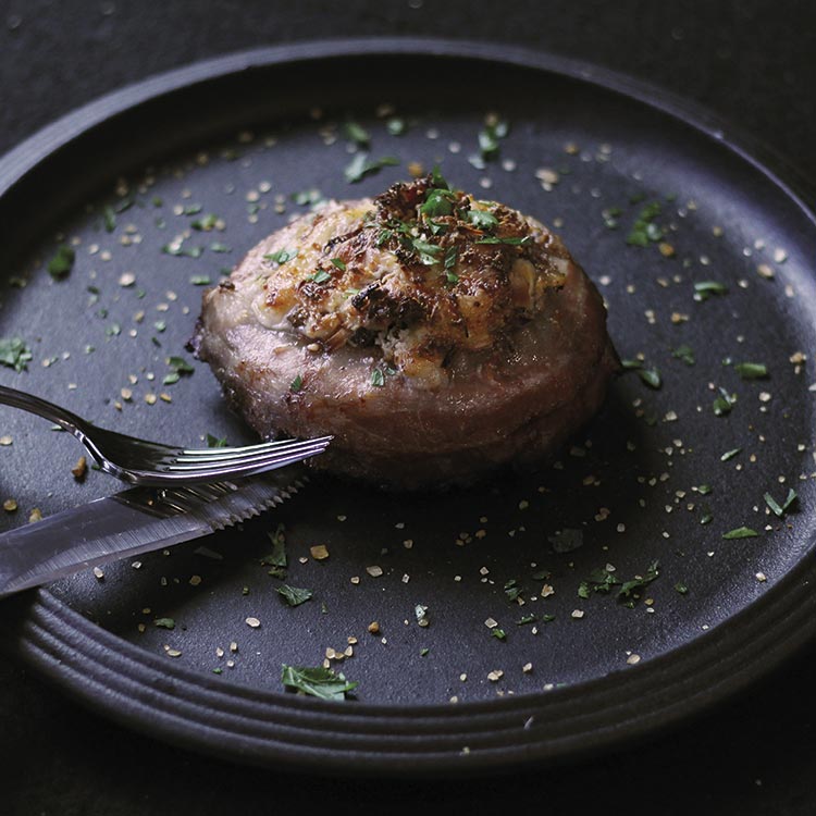 Weber  Can  Burger Con Provola E Speck 750X750