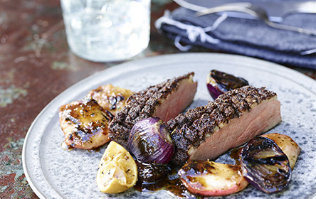 Andebryst Med Kompot Af Aeble Og Loeg