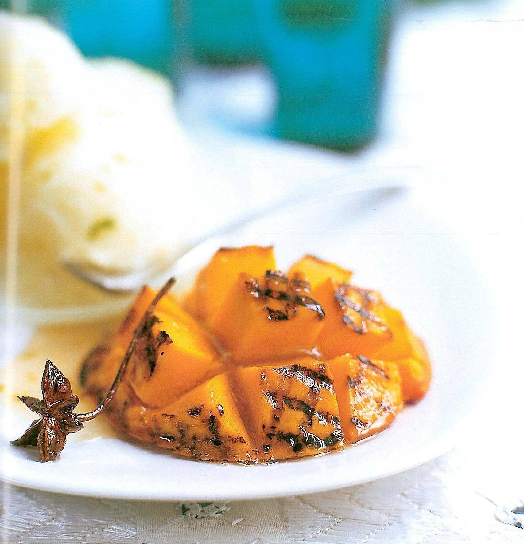 Gegrillte Mangohälften