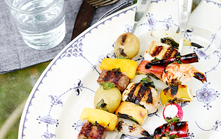 Grillspett Med Kyckling  Kalv Och Rakor