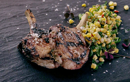 Kotletter Med Grillad Majssallad