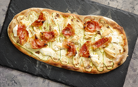 Pizza Pancetta  Zucchine E Scamorza Affumicata