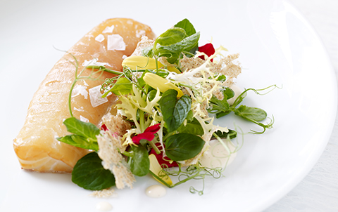 Roeget Torsk Med Sproed Havregroed Og Grillet Citroncreme