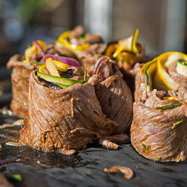 Rouleaux De Roti De Boeuf Et Ratatouille