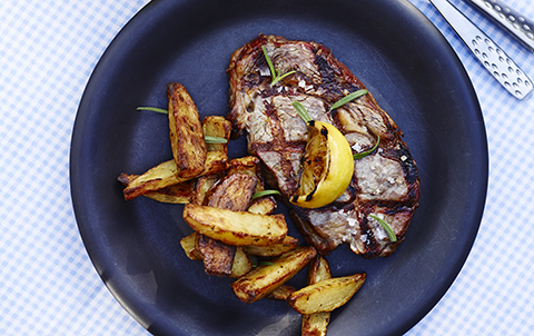 Steaks Med Fritter Og Estragon Mayo